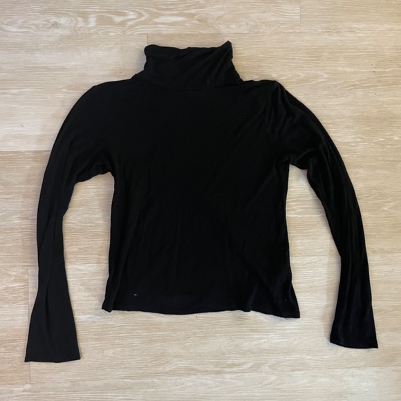 XS Black Long Sleeve Turtleneck - Picture 2 of 3